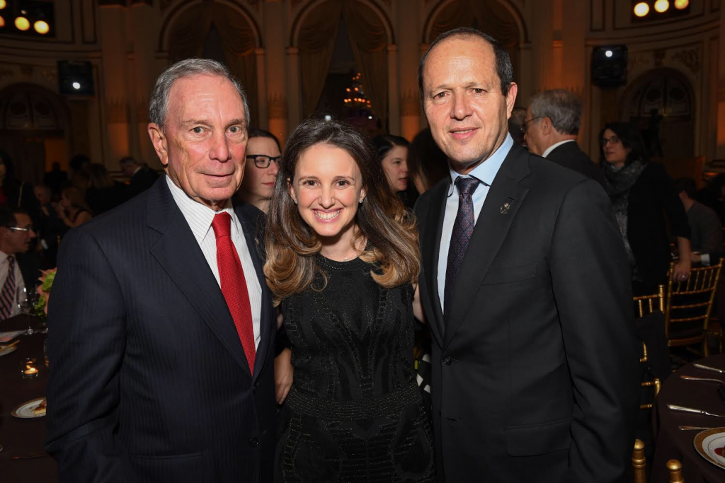 הגיע להביע הזדהות במטוסו הפרטי. ניר ברקת, ברכי ספרונג ומייקל בלומברג