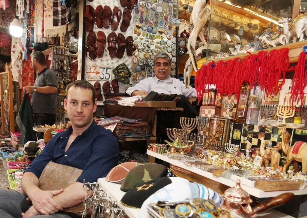 אלחנן מילר, עיתונאי וחוקר החברה הפלשתינית. | מרים צחי