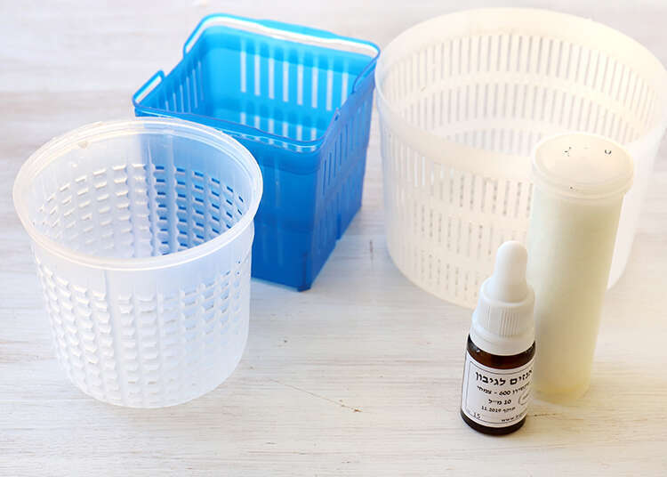 כלים להכנת גבינה ביתית. | אפרת ליכטנשטט