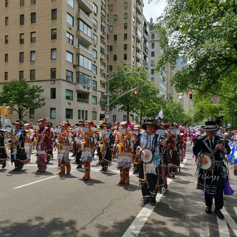 המצעד. | מיכאל טוכפלד המצעד. | מיכאל טוכפלד