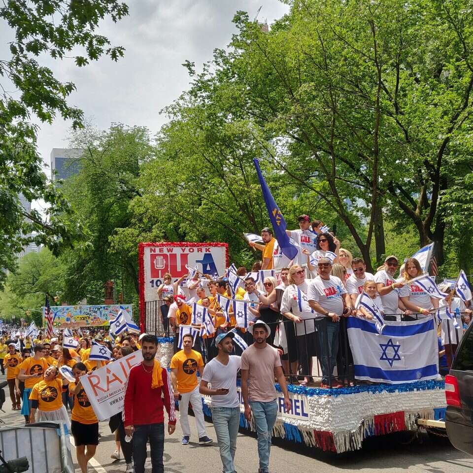 המצעד. | מיכאל טוכפלד המצעד. | מיכאל טוכפלד