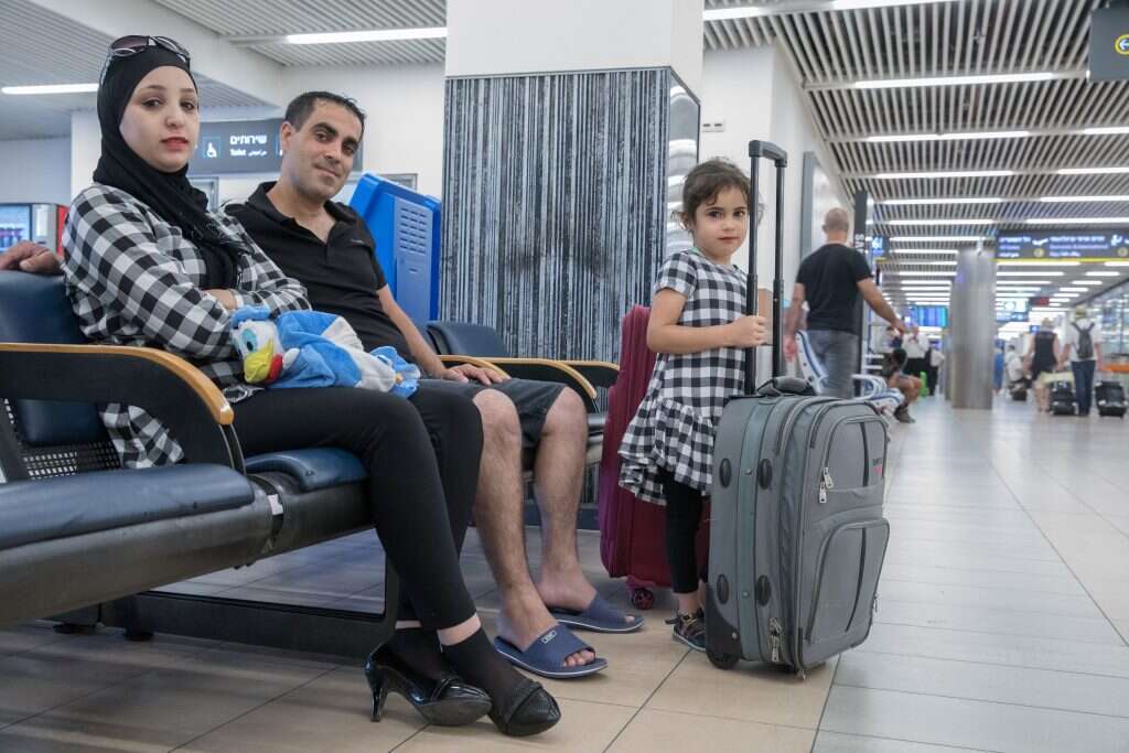 רפעת ופאטמה פאדיל. | יוסי אלוני רפעת ופאטמה פאדיל. | יוסי אלוני