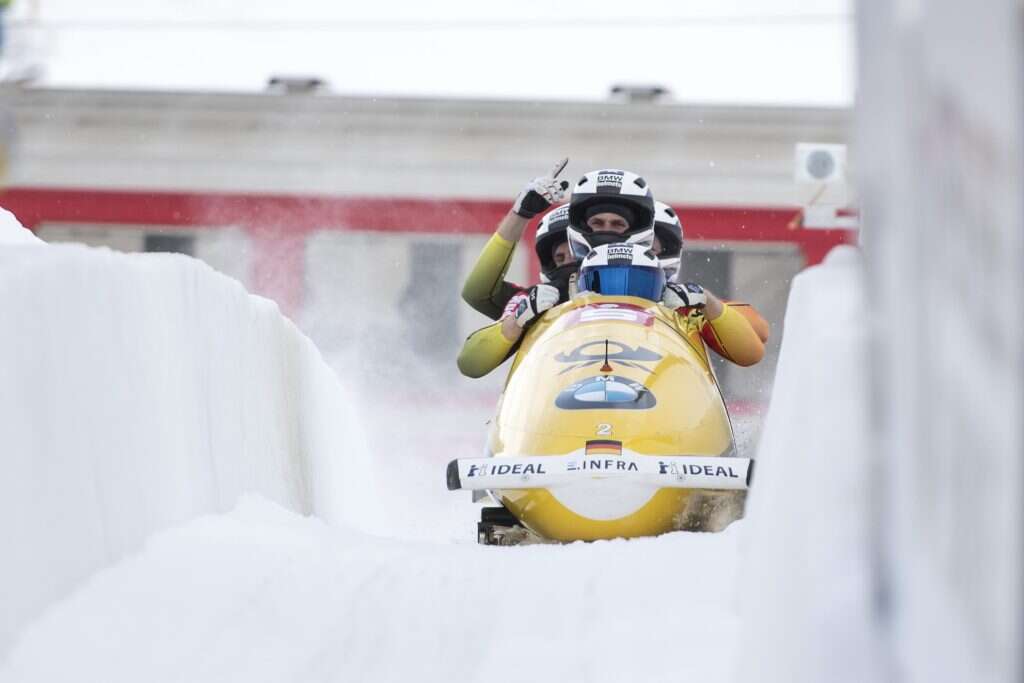 "אתה מפסיד או מנצח במאית שנייה", תחרות גביע העולם בבוסליי. | EPA