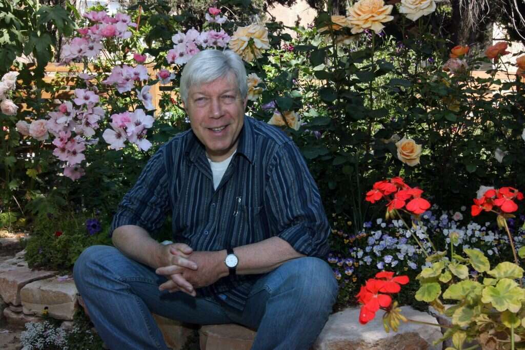 "גם איתני העצים זקוקים להגנה מפני האדם". פרופ' אריאל הירשפלד. | טם שפלן - גיני