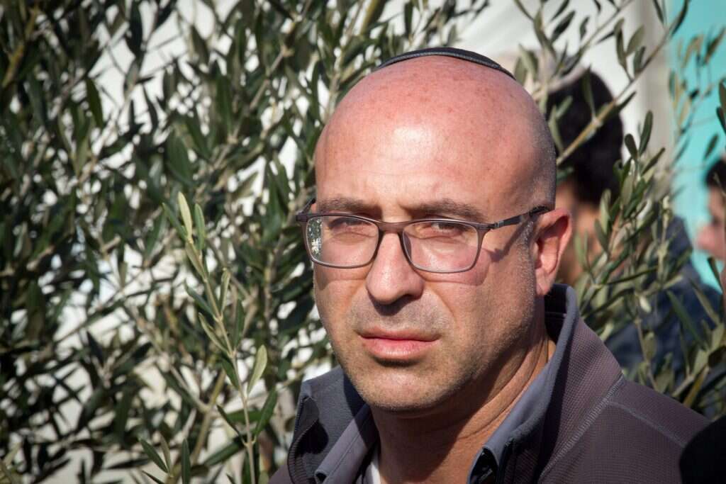 קובי אלירז, יועץ שר הביטחון לענייני התיישבות שפוטר לפני כמה ימים. | הלל מאיר, TPS קובי אלירז, יועץ שר הביטחון לענייני התיישבות שפוטר לפני כמה ימים. | הלל מאיר, TPS