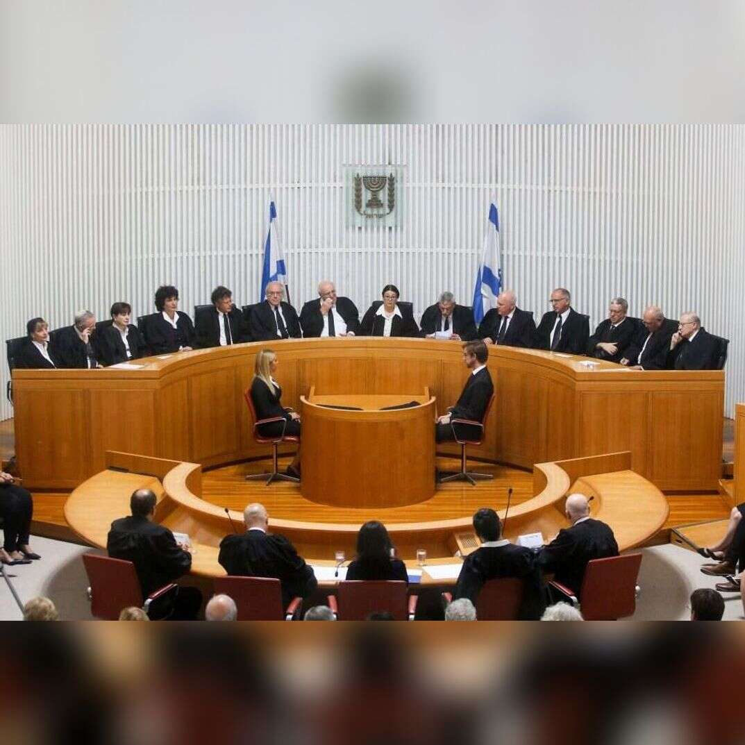 לא היה היגיון בפסקת התגברות אם אין ביקורת שיפוטית על חוקי הכנסת. שופטי בית המשפט העליון בטקס הפרידה מהשופט אורי שוהם, לפני שנה. | הדס פרוש, פלאש 90