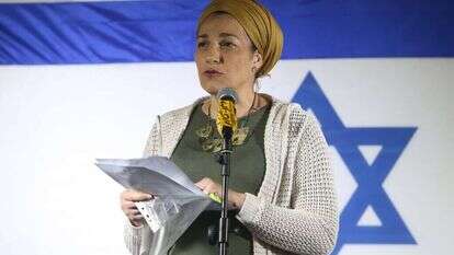 "כשדיברנו על עם ישראל חשבנו על העם שיושב כאן, ואז גילינוי שהחצי השני שלנו בתפוצות". בת-גלים שער. | קוקו