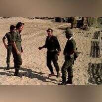 מסך מתוך הסרט "גבעת חלפון אינה עונה"