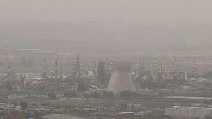 המפעלים במפרץ חיפה. | הרצי שפירא