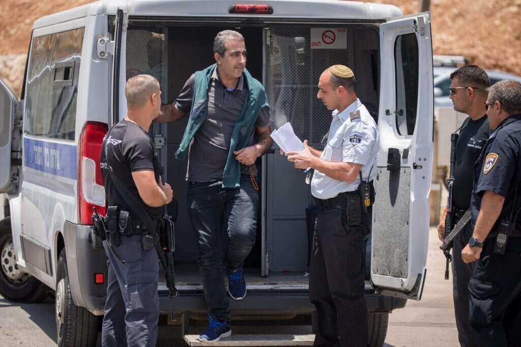 מחמוד קטוסה משוחרר מכלא עופר. | יונתן זינדל/פלאש 90 מחמוד קטוסה משוחרר מכלא עופר. | יונתן זינדל/פלאש 90