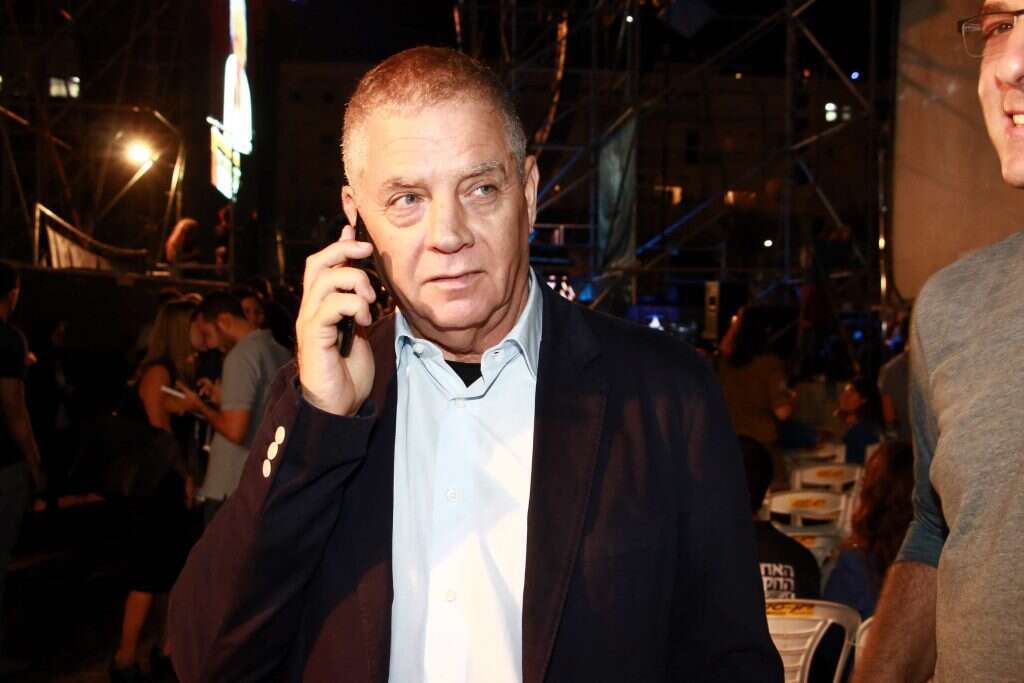 שמעון שבס. | אמיר מאירי