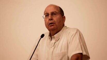 משה (בוגי) יעלון. | אורן בן חקון