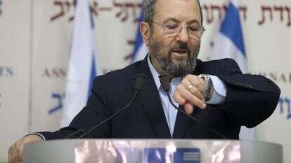 הציוצים לא עזרו. ברק, שלשום, במסיבת העיתונאים שבה הכריז על התמודדותו בבחירות. | גדעון מרקוביץ