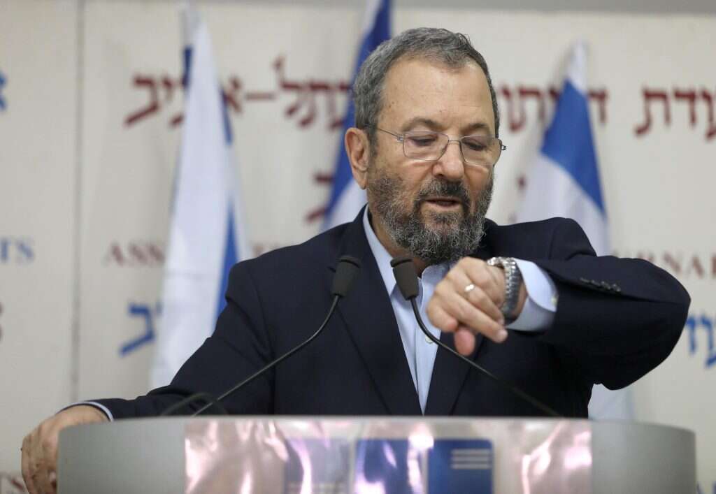 הציוצים לא עזרו. ברק, שלשום, במסיבת העיתונאים שבה הכריז על התמודדותו בבחירות. | גדעון מרקוביץ הציוצים לא עזרו. ברק, שלשום, במסיבת העיתונאים שבה הכריז על התמודדותו בבחירות. | גדעון מרקוביץ