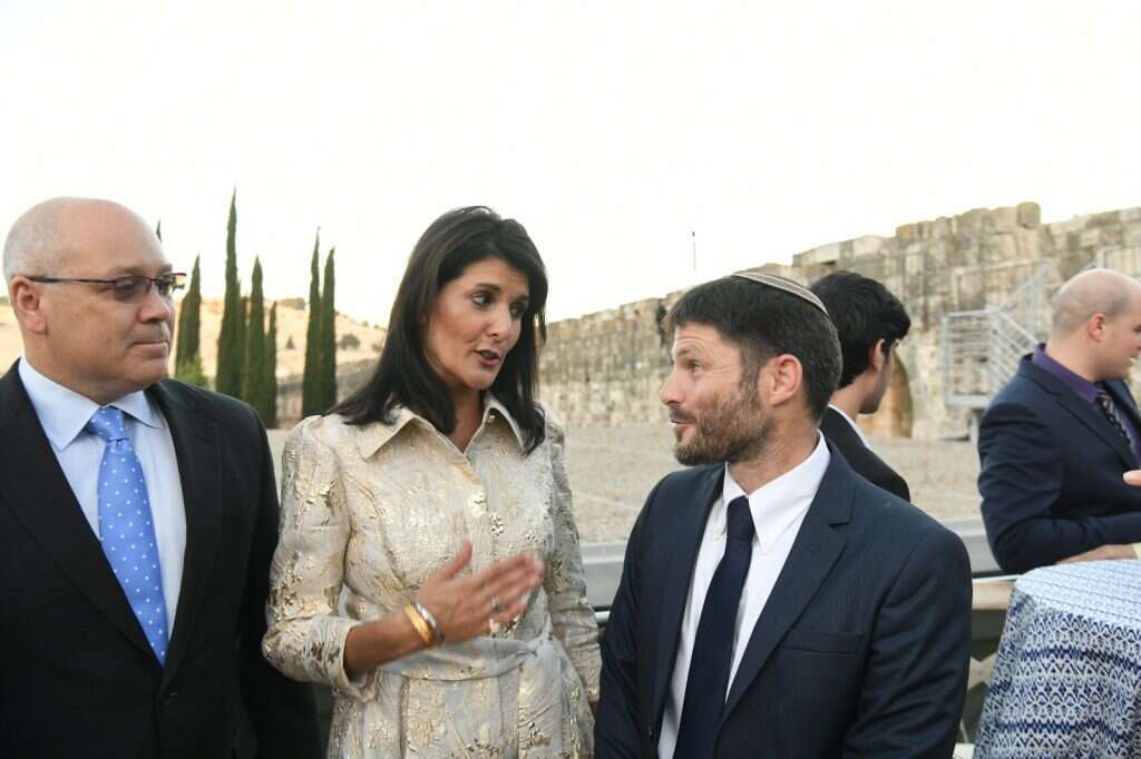בצלאל סמוטריץ וניקי היילי. | יוסי זליגר בצלאל סמוטריץ וניקי היילי. | יוסי זליגר