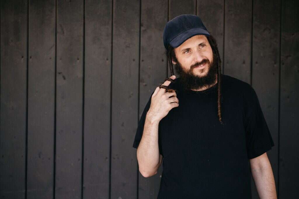 "איפה שיש חומות גבוהות יש גם הרבה מרתפים". גרנביץ'. | אבישג שאר-ישוב