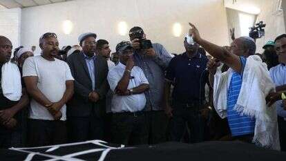 הלווית של סלומון טקה ז"ל. | יונתן זינדל/פלאש90