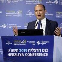 נפתלי בנט בכנס הרצליה. | גדעון מרקוביץ נפתלי בנט בכנס הרצליה. | גדעון מרקוביץ