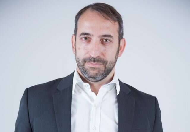 עו"ד אחז אגם. | נופר בוגנים