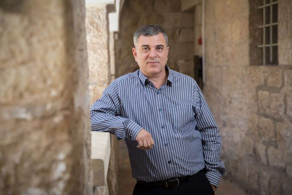 "עולם הסקרים בנוי על שיטה שנולדה מאילוץ". פילבר. | הדס פרוש, פלאש 90