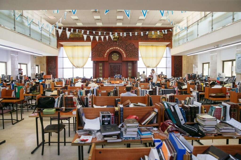 בית מדרש בישיבת הסדר | לירון מולדובן בית מדרש בישיבת הסדר | לירון מולדובן