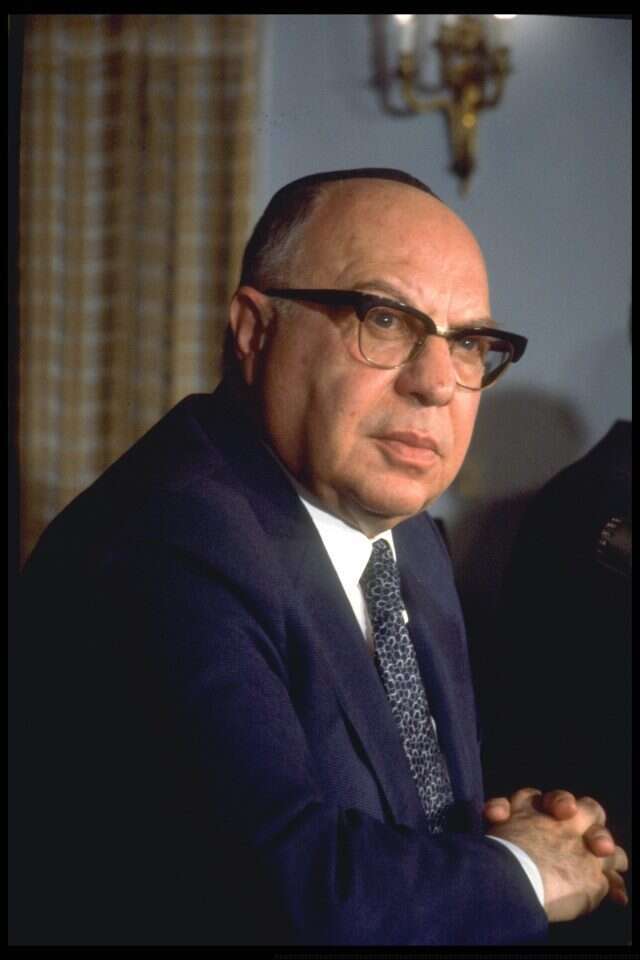 הציע תפקיד שר. יוסף בורג. | סהר יעקב, לע"מ