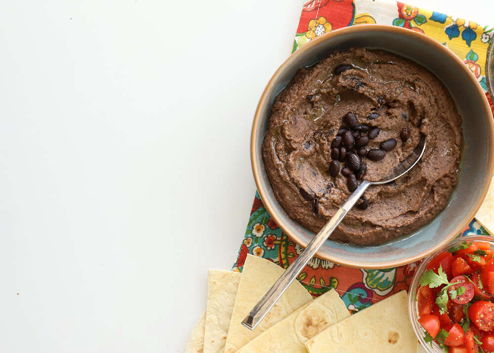 פריחולס - ממרח שעועית מקסיקני. | אפרת ליכטנשטט פריחולס - ממרח שעועית מקסיקני. | אפרת ליכטנשטט