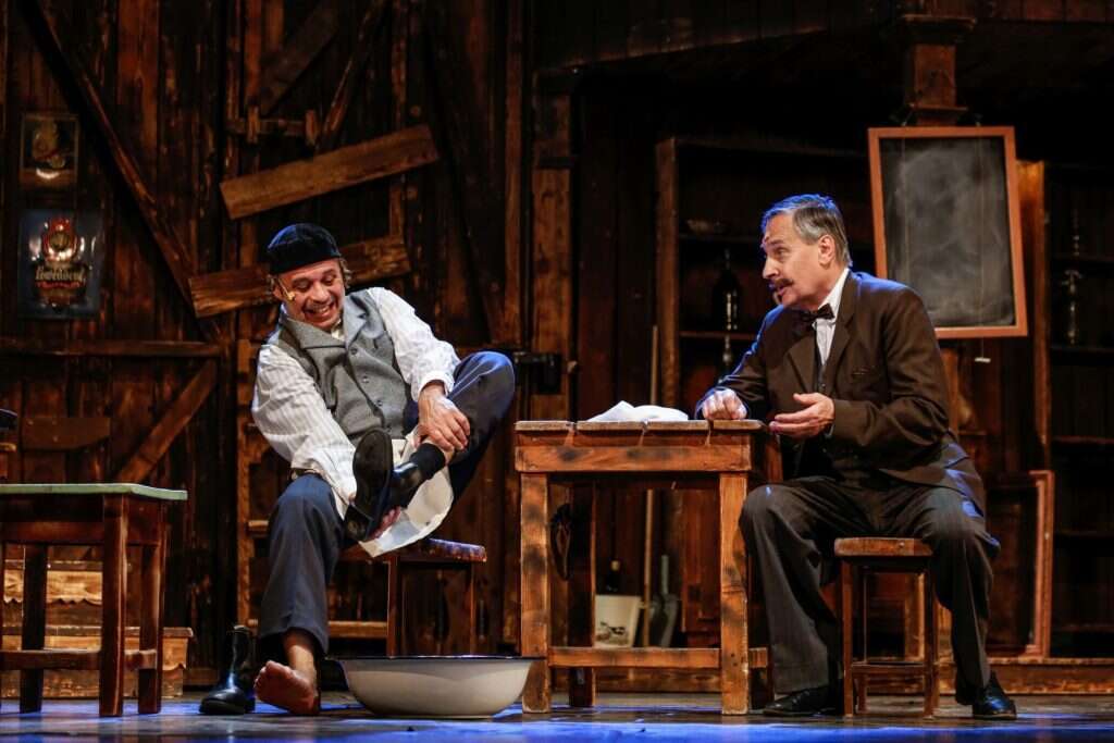 המחזמר ריקוד החתונה. | Eszter Gordon