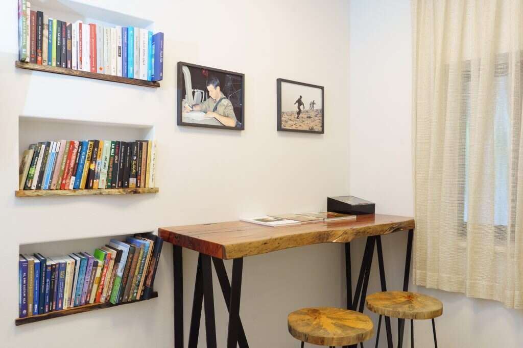 אנצ'ו גוש, ג'יני