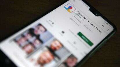 אפליקציית FaceApp. | אילוסטרציה: AFP אפליקציית FaceApp. | אילוסטרציה: AFP