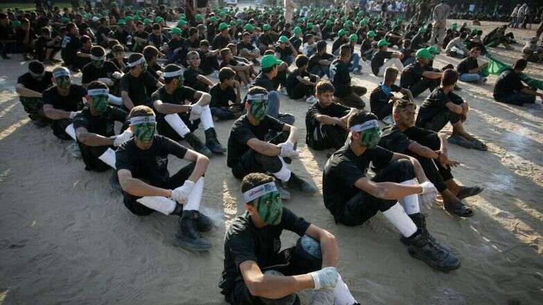 "ממשלות לא מטפלות בשורשי ההתקוממות". צעירים פלסטינים במחנה קיץ של חמאס. | Abed Rahim Khatib, פלאש 90 "ממשלות לא מטפלות בשורשי ההתקוממות". צעירים פלסטינים במחנה קיץ של חמאס. | Abed Rahim Khatib, פלאש 90