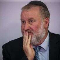 אביחי מנדלבליט. | אורן בן חקון