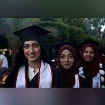 סטודנטיות פלסטיניות חוגגות את סיום שנת הלימודים. | AFP