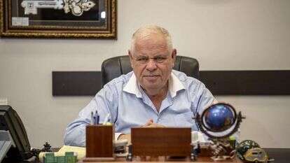 רונן פלוט. | גיל אליהו, ג'יני