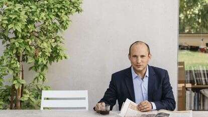 נפתלי בנט בביתו, השבוע. | אבישג שאר-ישוב