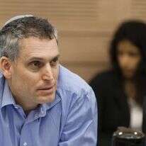 אבי ליכט. | דודי ועקנין