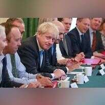 בוריס ג'ונסון בישיבת עבודה ראשונה, אתמול. | גטי אימג'ס