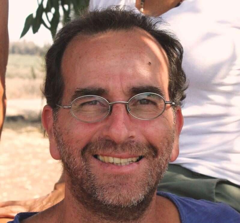 "כופים עלינו לחיות בתוך הקרינה". שי דנון