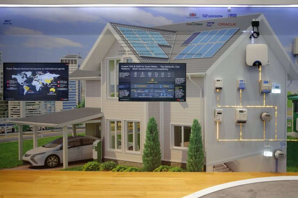 "מעורבים מיליארדי דולרים, ואף אחד לא רוצה לשבש את המהפכה". מודל של עיר חכמה. | AP