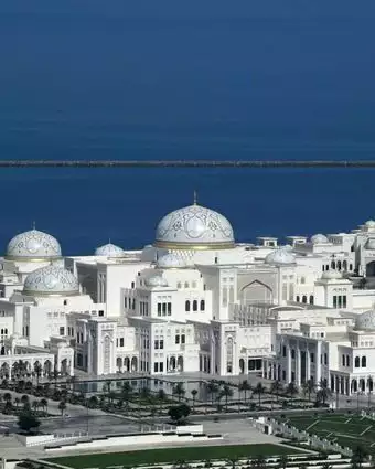 אם יש פחד, הוא קיים רק בראש. ארמון הנשיאות באבו-דאבי. | AFP אם יש פחד, הוא קיים רק בראש. ארמון הנשיאות באבו-דאבי. | AFP