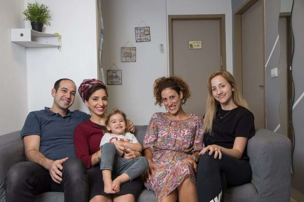 מאיה שרם, הדר יהודאי ומשפחת אלבז. | נעם ריבקין-פנטון, פלאש 90