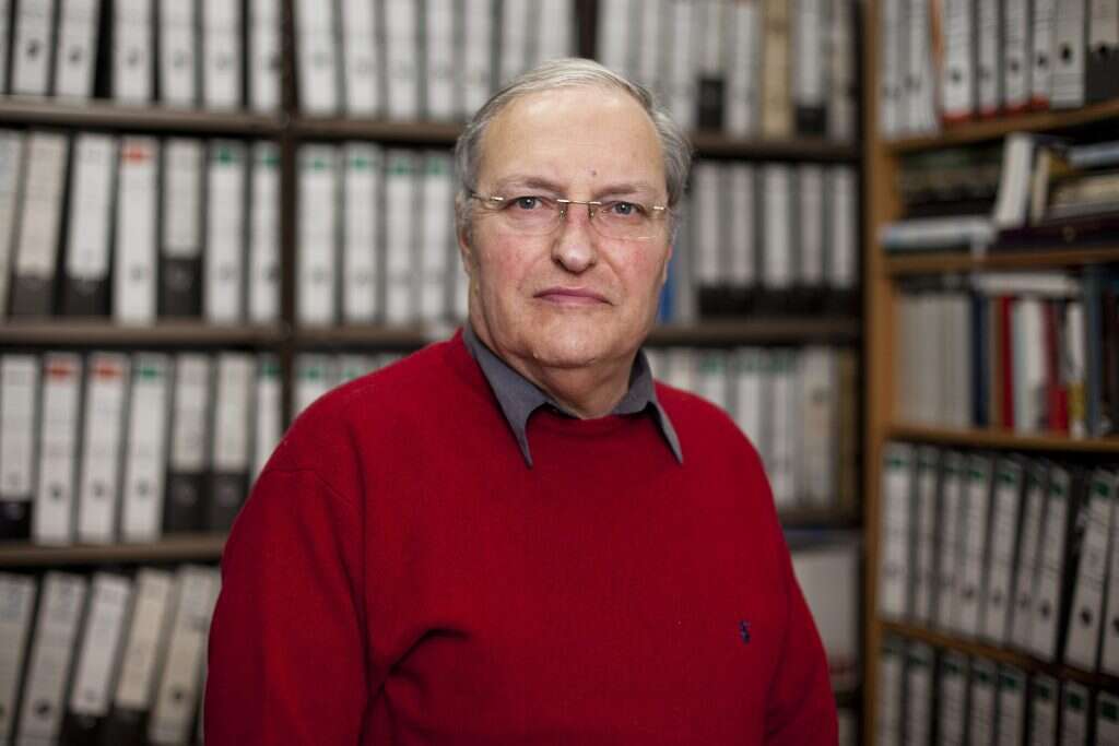 אפרים זורוף. | דודי ועקנין