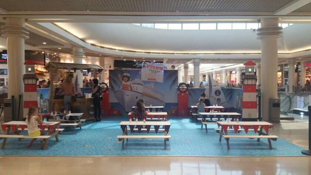 ספינת הילדים של קניון רמת אביב