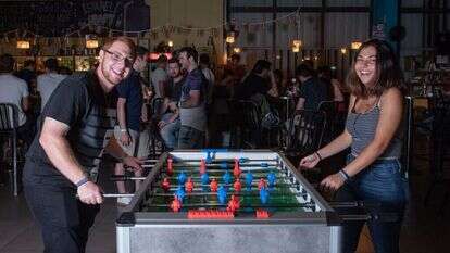 האחים אמילי ואייזיק אזואלוס. | אביטל הירש האחים אמילי ואייזיק אזואלוס. | אביטל הירש