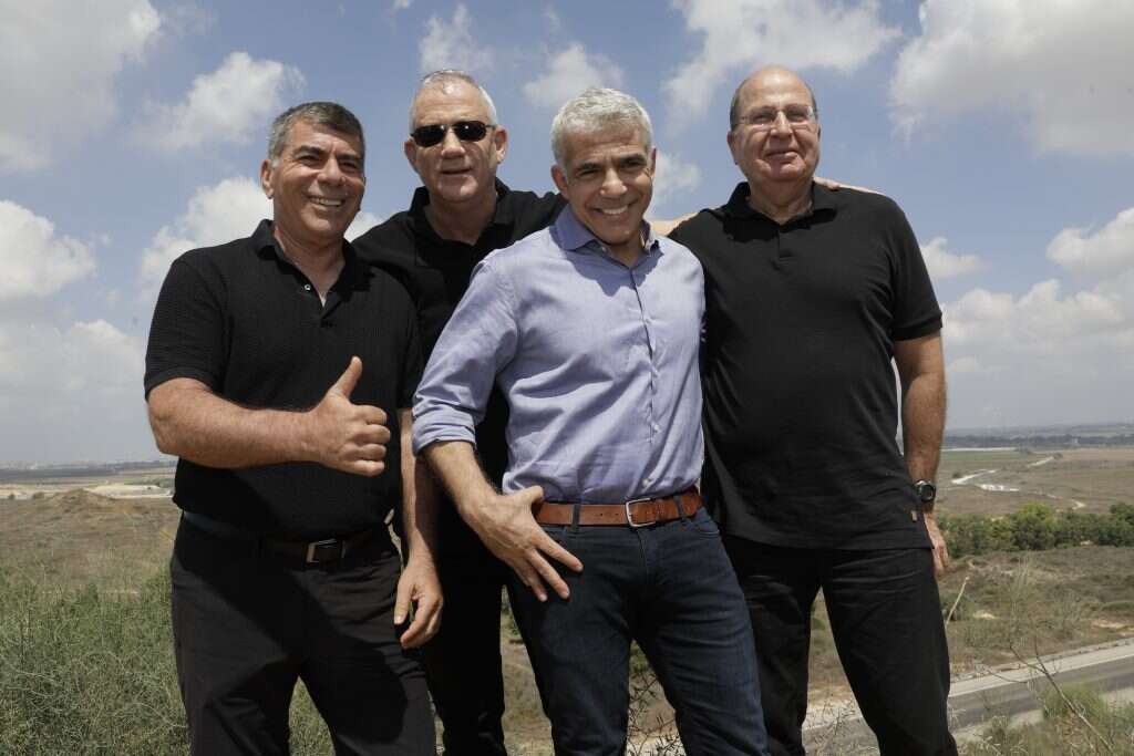 ראשי כחול-לבן: בוגי יעלון, יאיר לפיד, בני גנץ וגבי אשכנזי. | יהודה פרץ