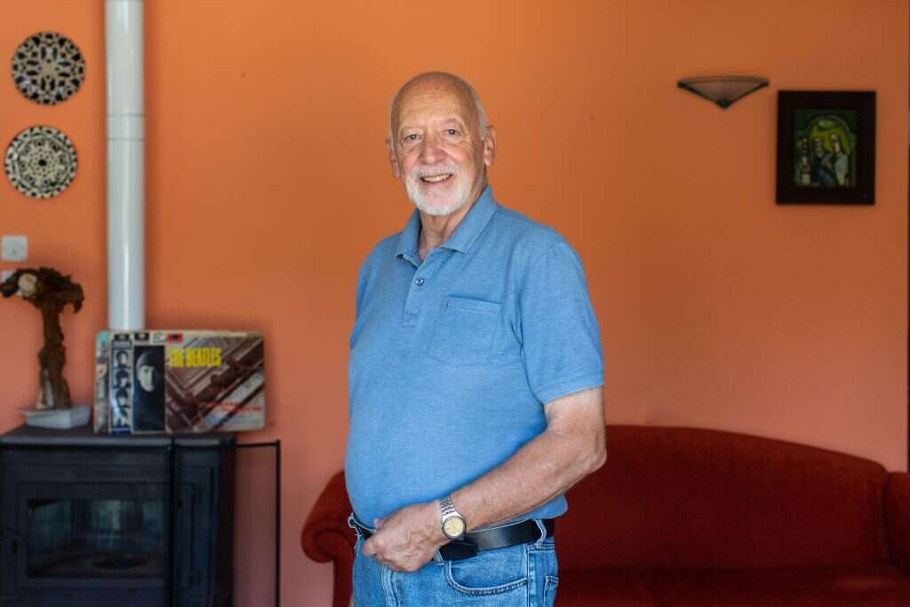 סטיבן מלץ. | אבישג שאר-ישוב סטיבן מלץ. | אבישג שאר-ישוב