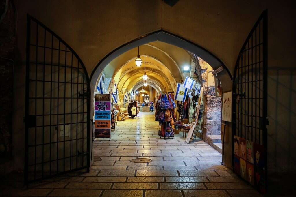 הרובע היהודי. | אבישג שאר-ישוב