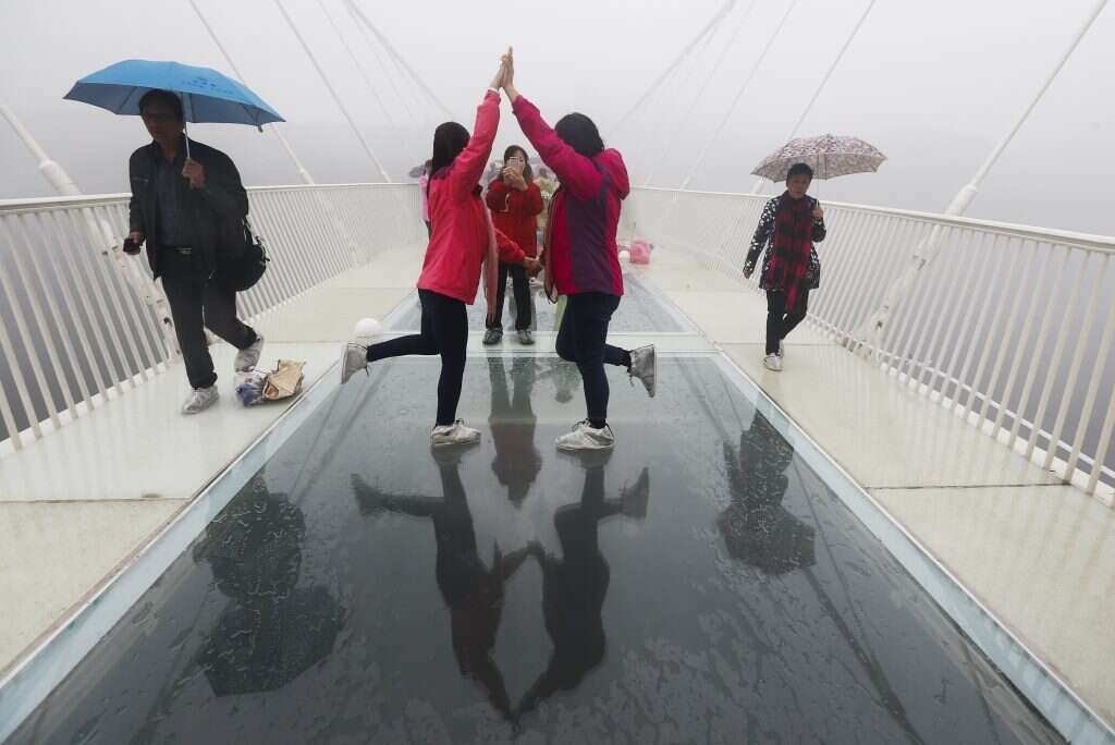 גשר הזכוכית בסין. | EPA