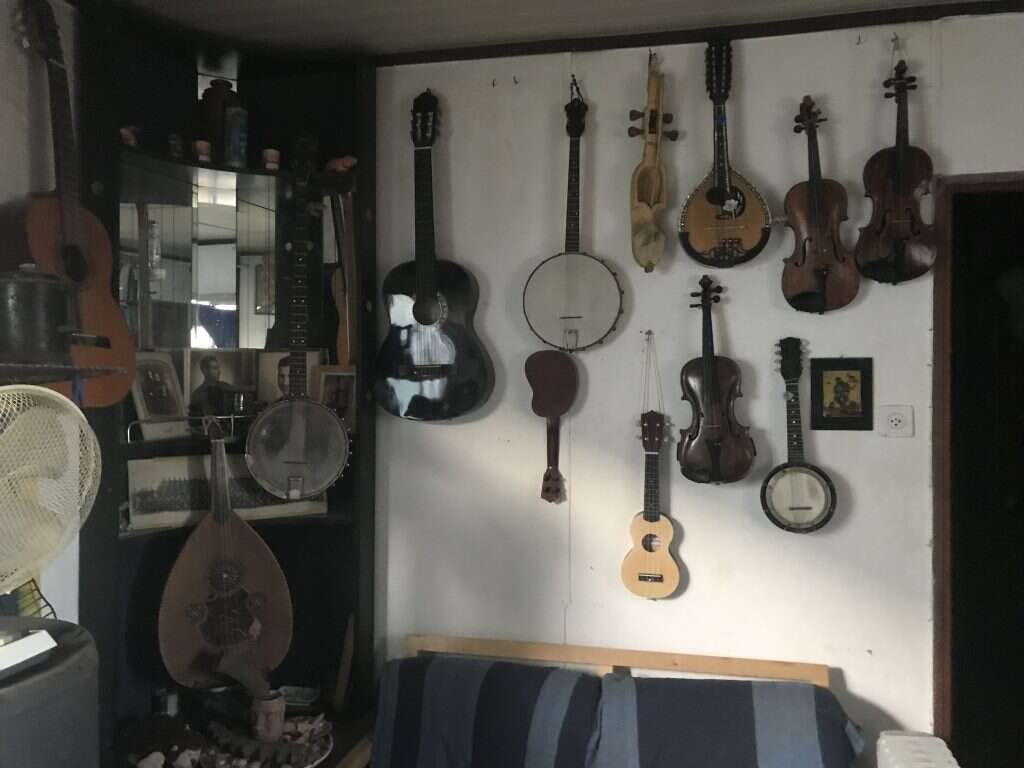 ברוס בריל, כפר אלדד