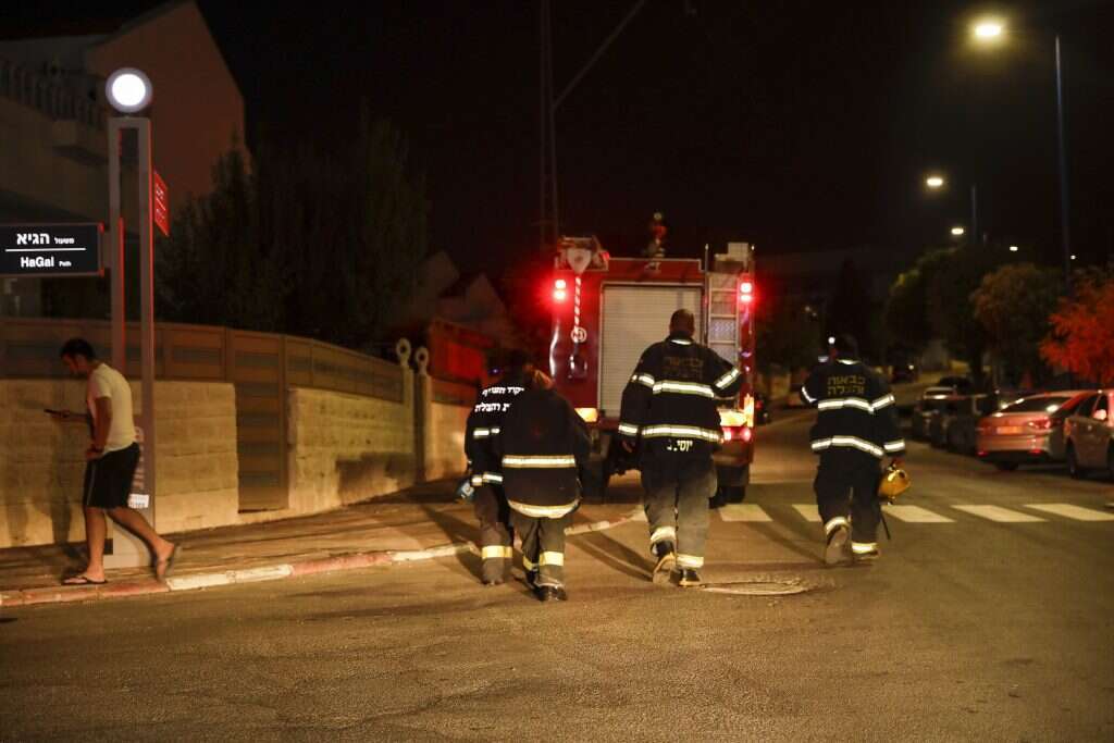 נפילת קאסם בתוך מעשנת בחצר בית בשדרות, אמש. | יהודה פרץ נפילת קאסם בתוך מעשנת בחצר בית בשדרות, אמש. | יהודה פרץ